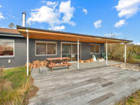 19 omarama avenue, in the city: waitaki, city area: omarama, price: 495000, latitude: 44.4865, longitude